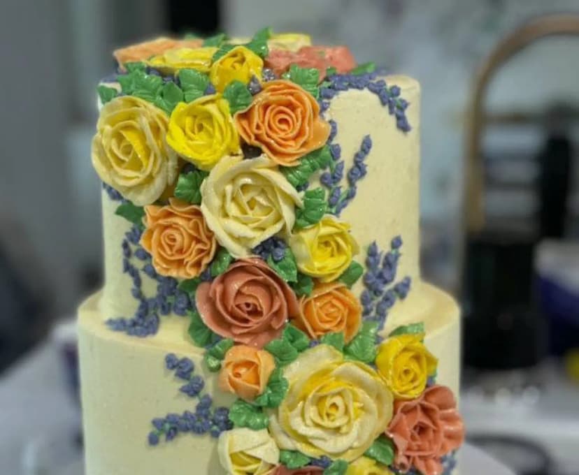 2 tier cake with filling